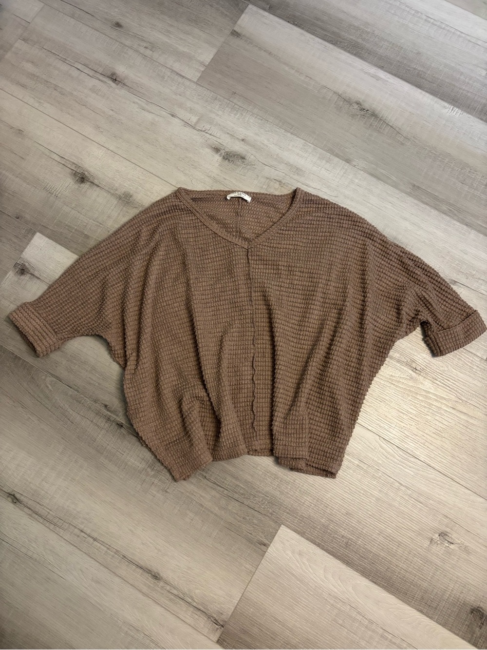 ⭐️ SALE - Zenana Waffle Knit Dolman Sweater Taupe V-Neck Oversized S/M Boho - Picture 4 of 9
